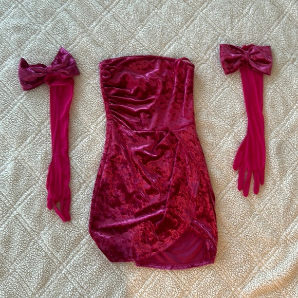 Velveteen fuchsia costume dress with matching gloves  size extra small - Picture 1 of 3